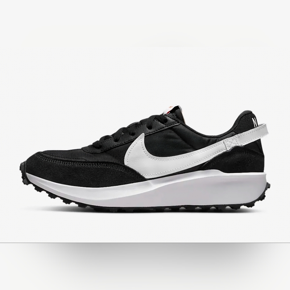 Nike Waffle Women's Size 7 Black/White